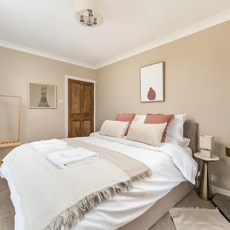 Central Malham Wellbeing Escape With Hot Tub Sleeps 8 Exterior photo