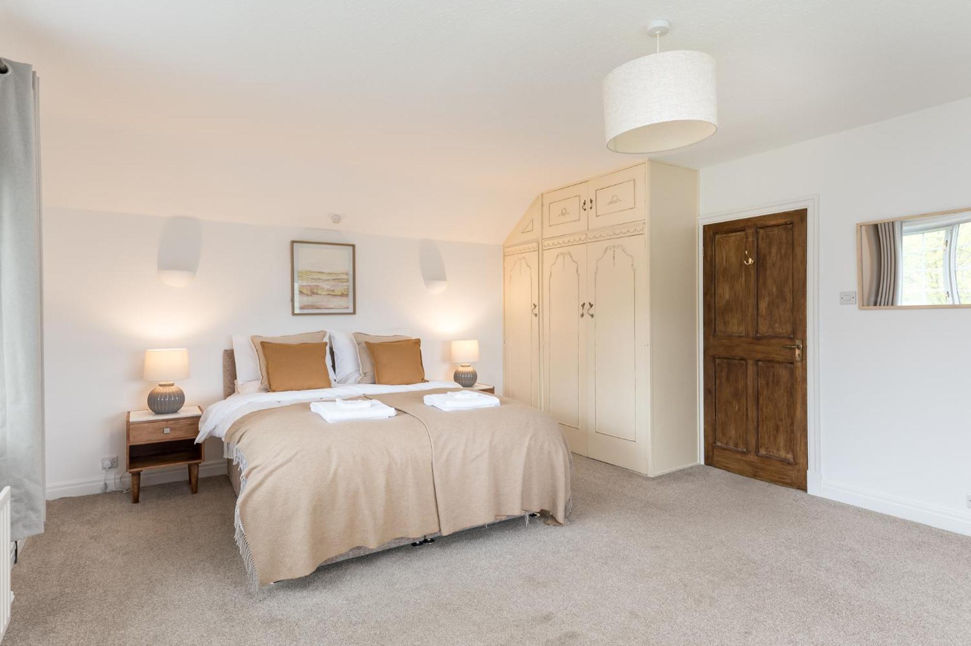 Wellbeing Escape With Hot Tub Sleeps 8 Holiday home