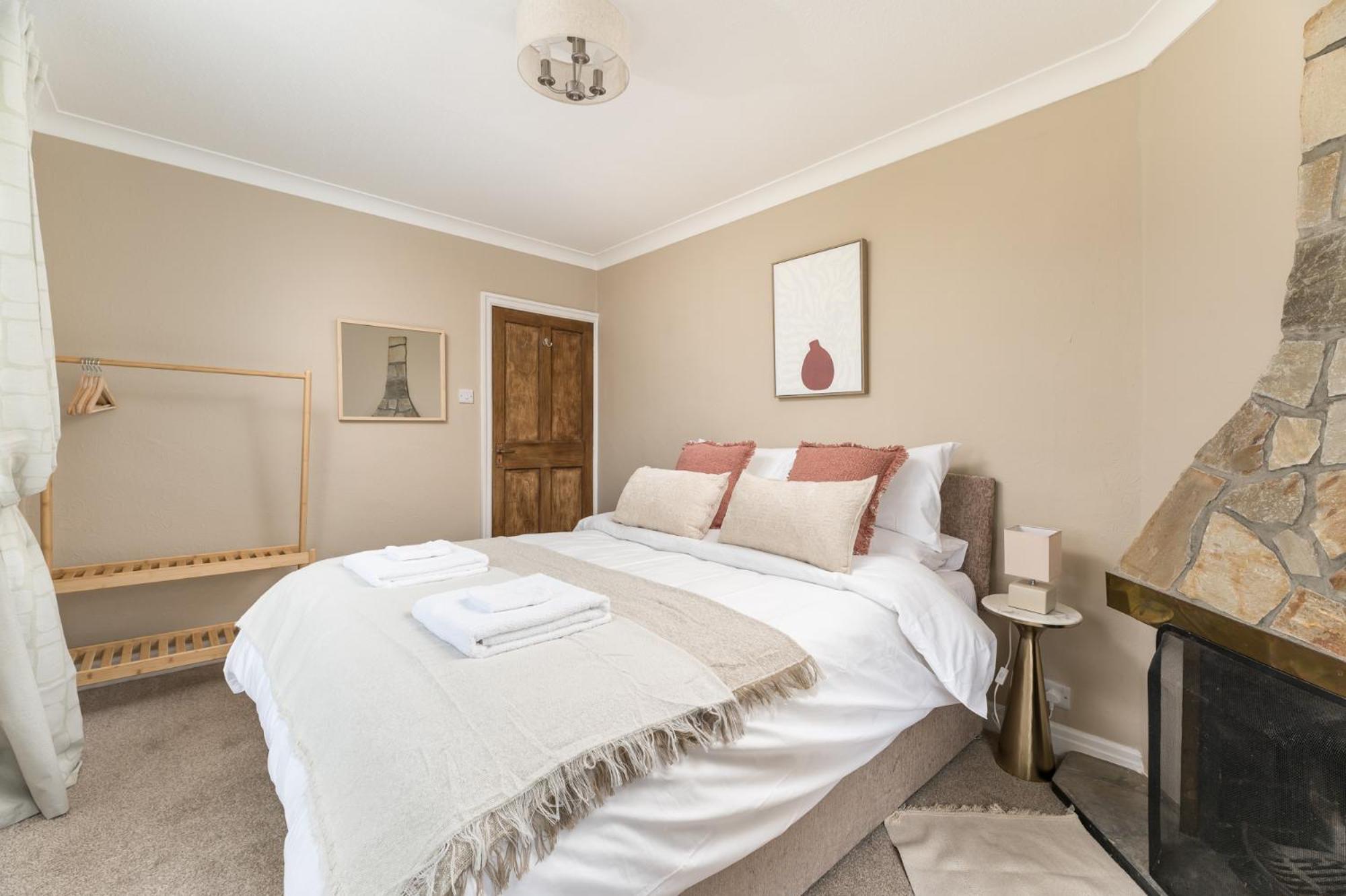 Wellbeing Escape With Hot Tub Sleeps 8 Holiday home *