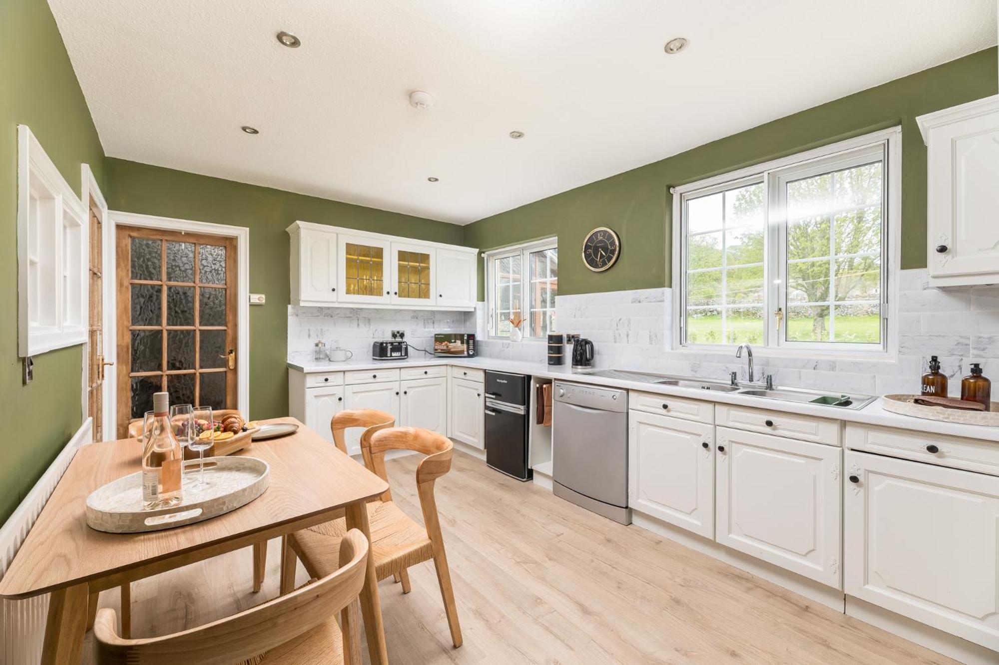 Wellbeing Escape With Hot Tub Sleeps 8 * Malham